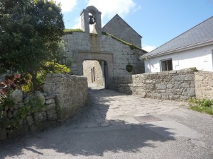 The arched entrance to Star Hill