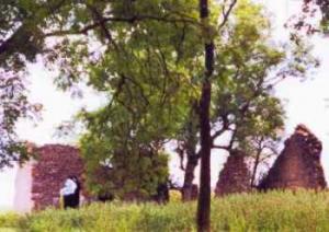 abandoned cottages at Hartley Farm
